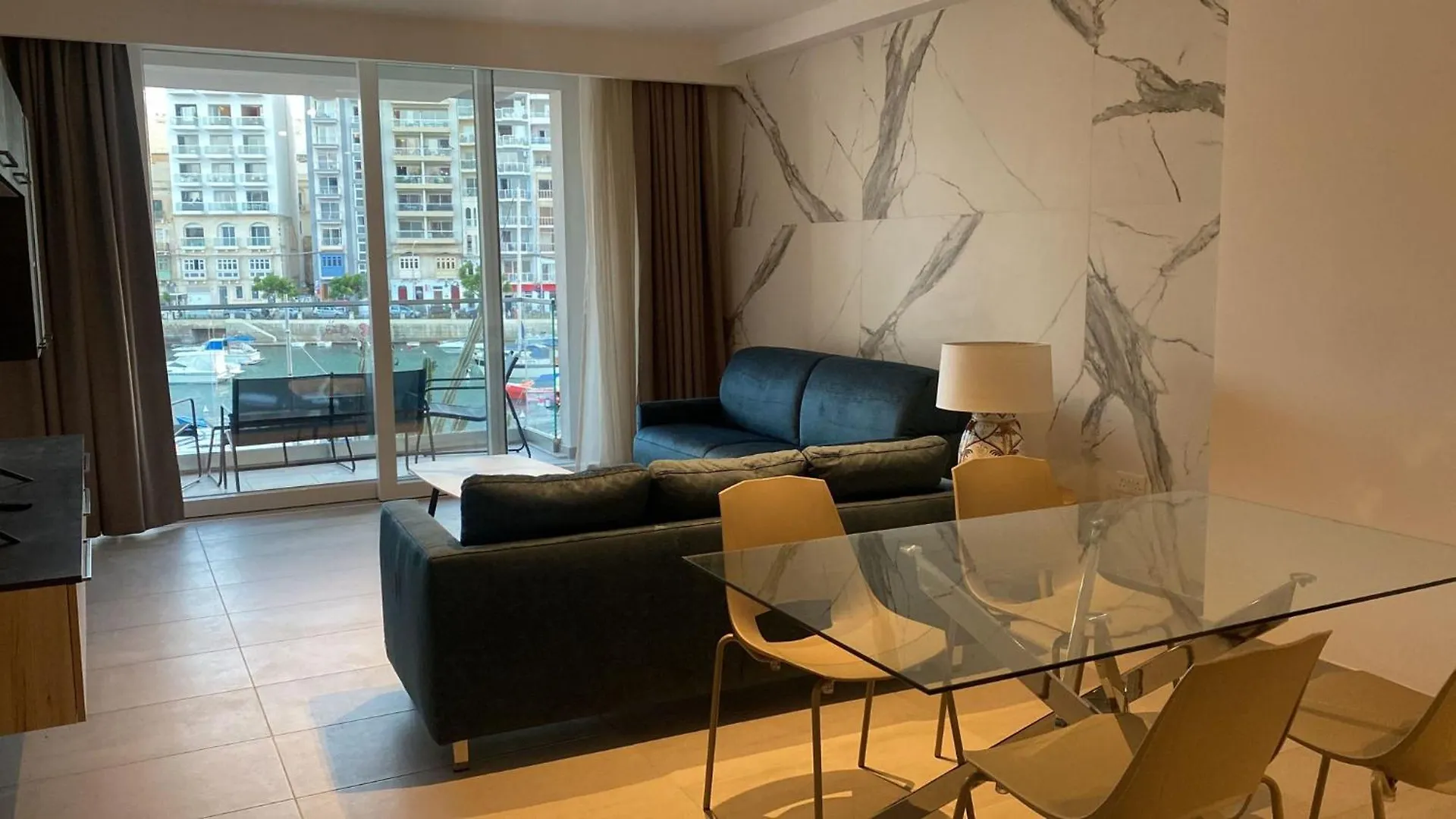 86 Spinola Bay Apartamento St. Julian's 0*,  Malta